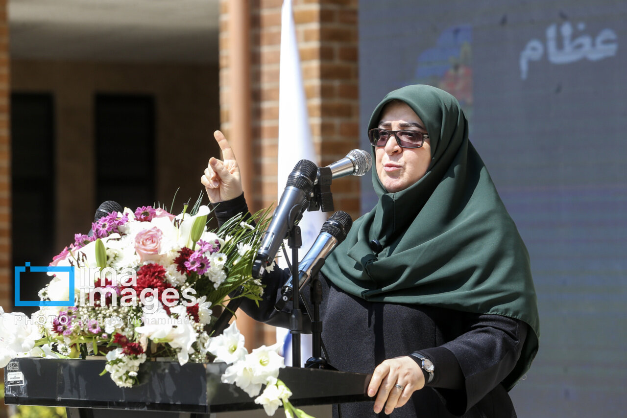 مهاجرانی: دولت صرفه‌جویی در مصرف برق را از خود آغاز کرده/ هشدار در مورد قطع برق دستگاه‌های دولتی