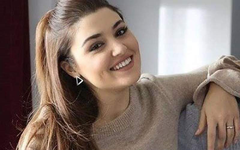 هانده ارچل هم نویسنده شد | بازتاب امروز