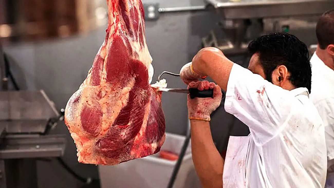 گوشت قرمز تحت پوشش ارز 28500 تومان / قیمت هر کیلو گوشت تا 1.5 میلیون دلار باقی مانده است!