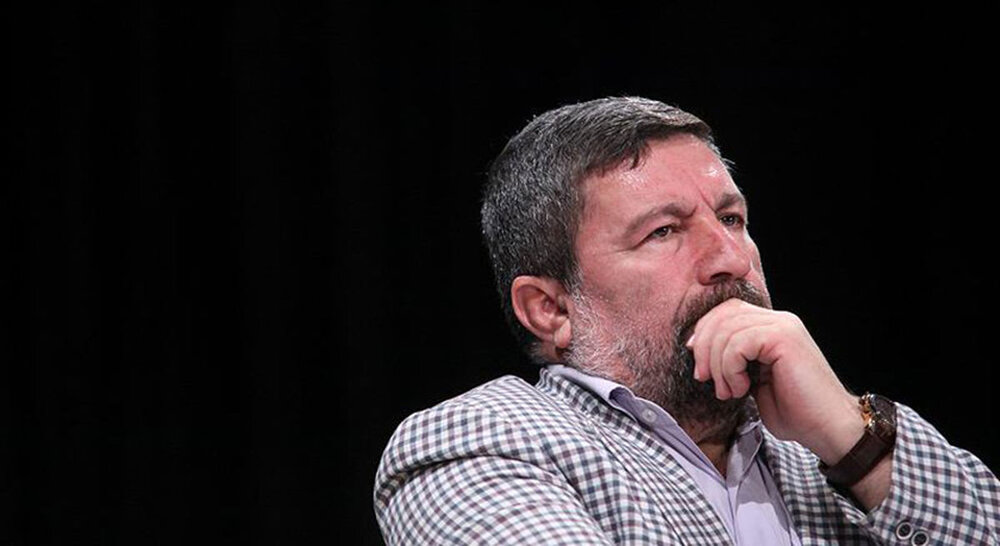 تقدیر الیاس حضرتی از محمود کریمی بعد از خواندن «ای ایران» محمد نوری؛ اینکه توجه ویژه ای به موضوع وطن داشتید، قابل قدردانی است