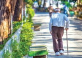 نگهداری افراد مسن در خانه سالمندان؛ آری یا خیر؟