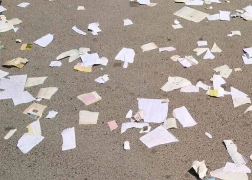 کتاب‌هایی که که بعد از امتحانات پاره می‌شوند