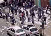 یار مهربان زیرِ لگد‌ِ یارانِ نامهربان! | بازتاب امروز