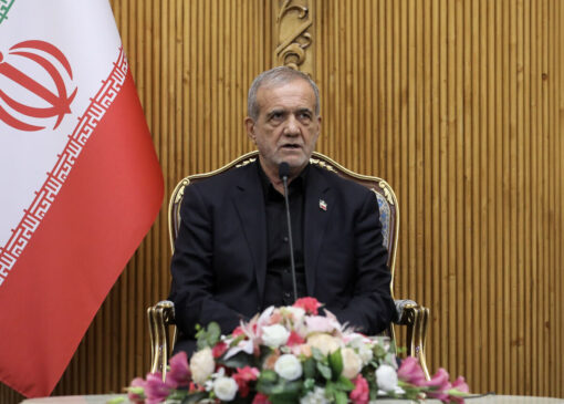 پزشکیان وارد بندر آستارا شد + تصویر