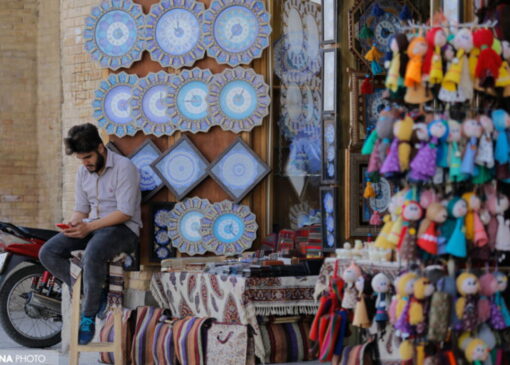 تیغ تقلبی‌ها زیر گلوی بازار صنایع دستی