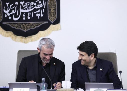 آیا نظامیان مخالف رفع فیلترینگ هستند؟/ستارهاشمی: مردم از وضعیت اینترنت خوشحال و راضی هستند/ محدودسازی اینترنت به ارتقا حکمرانی کمک نمی‌کند