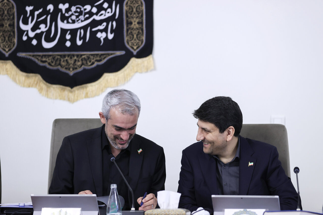 آیا نظامیان مخالف رفع فیلترینگ هستند؟/ستارهاشمی: مردم از وضعیت اینترنت خوشحال و راضی هستند/ محدودسازی اینترنت به ارتقا حکمرانی کمک نمی‌کند