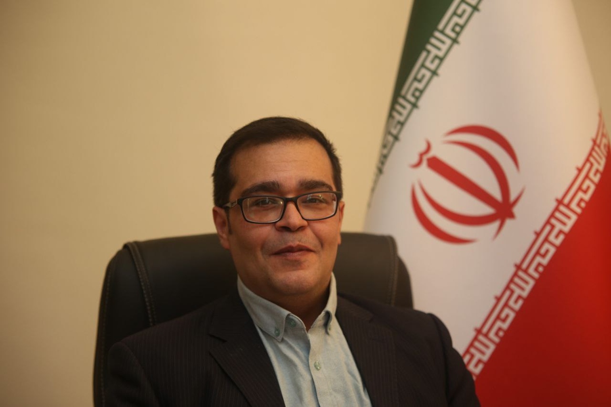 حاشیه‌های فراتر از متن یک عکس جنجالی | رضا رئیسی | بازتاب امروز
