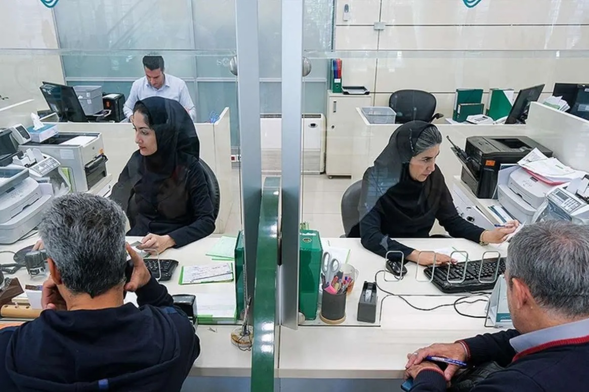 ساعت کاری ادارات کاهش می‌یابد؟ | بازتاب امروز