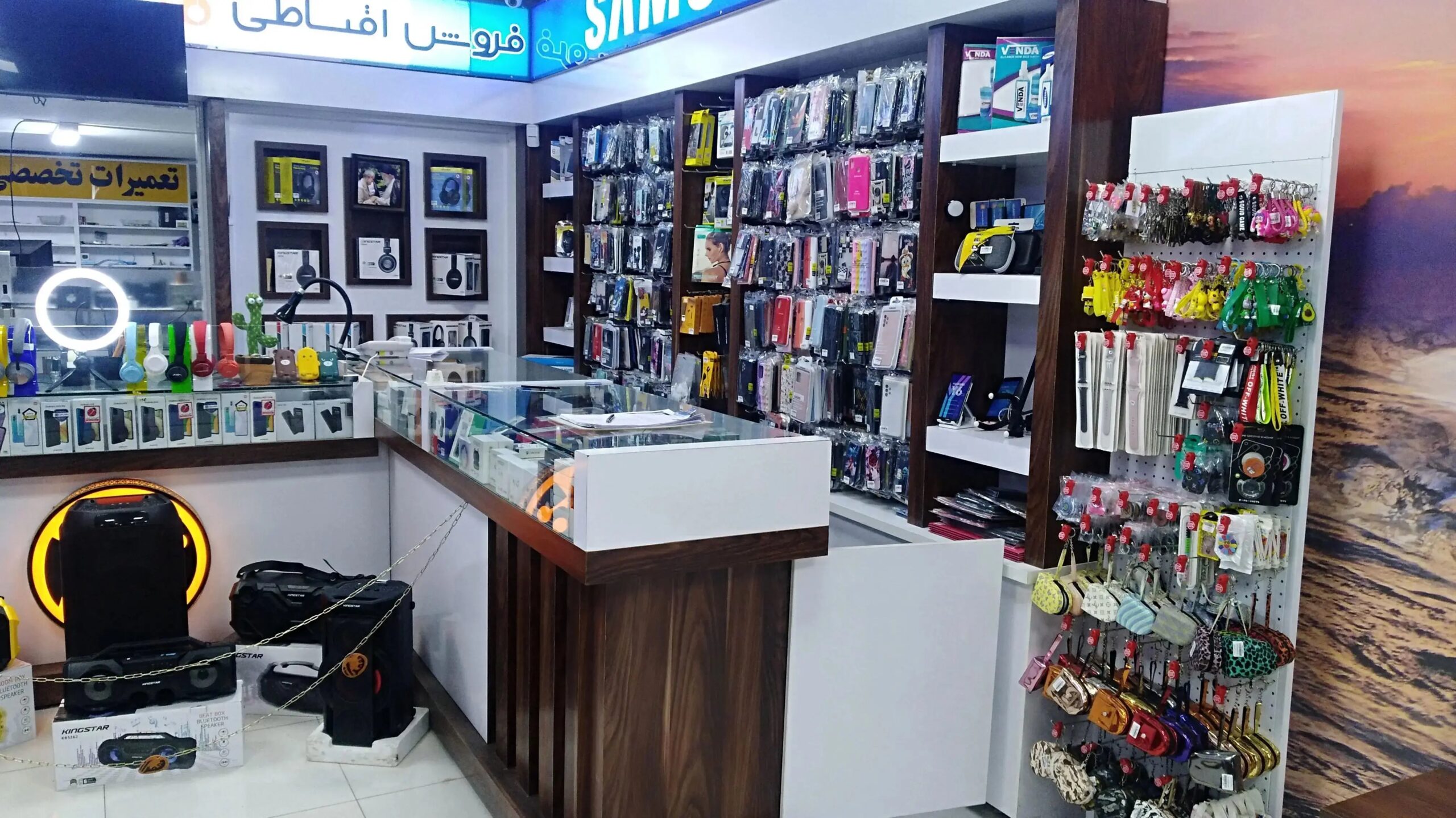 نوسانات پاییزی در بازار گوشی های هوشمند / تحلیل شرایط اقتصادی