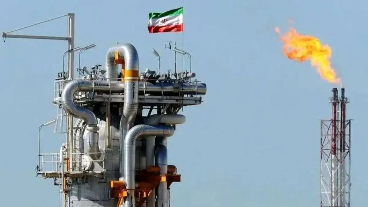 آیا چین نفت ایران را کمتر از قیمت جهانی می خرد؟ / نظرسنجی اقتصادی رویترز