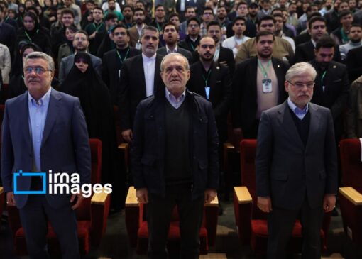 اولین تصاویر از حضور پزشکیان در مراسم روز دانشجو دانشگاه شهید بهشتی