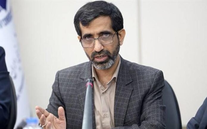 وقتی گیوتین نقد به لبۀ هتک سقوط می‌کند