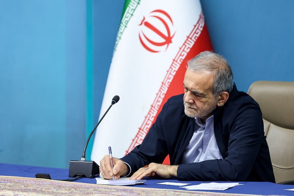 افتتاح طرح انتقال آب دریای عمان به فلات مرکزی با دستور پزشکیان
