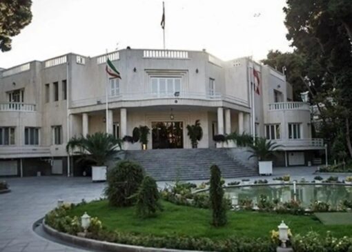 خبر مهم رییس دفتر پزشکیان درباره اینترنت سفید؛ همه لغو می‌شود، حتی اعضاء هیئت دولت! /پاسخ‌های سقاب اصفهانی به خبرنگاران درباره آلودگی هوا در لباس عزا