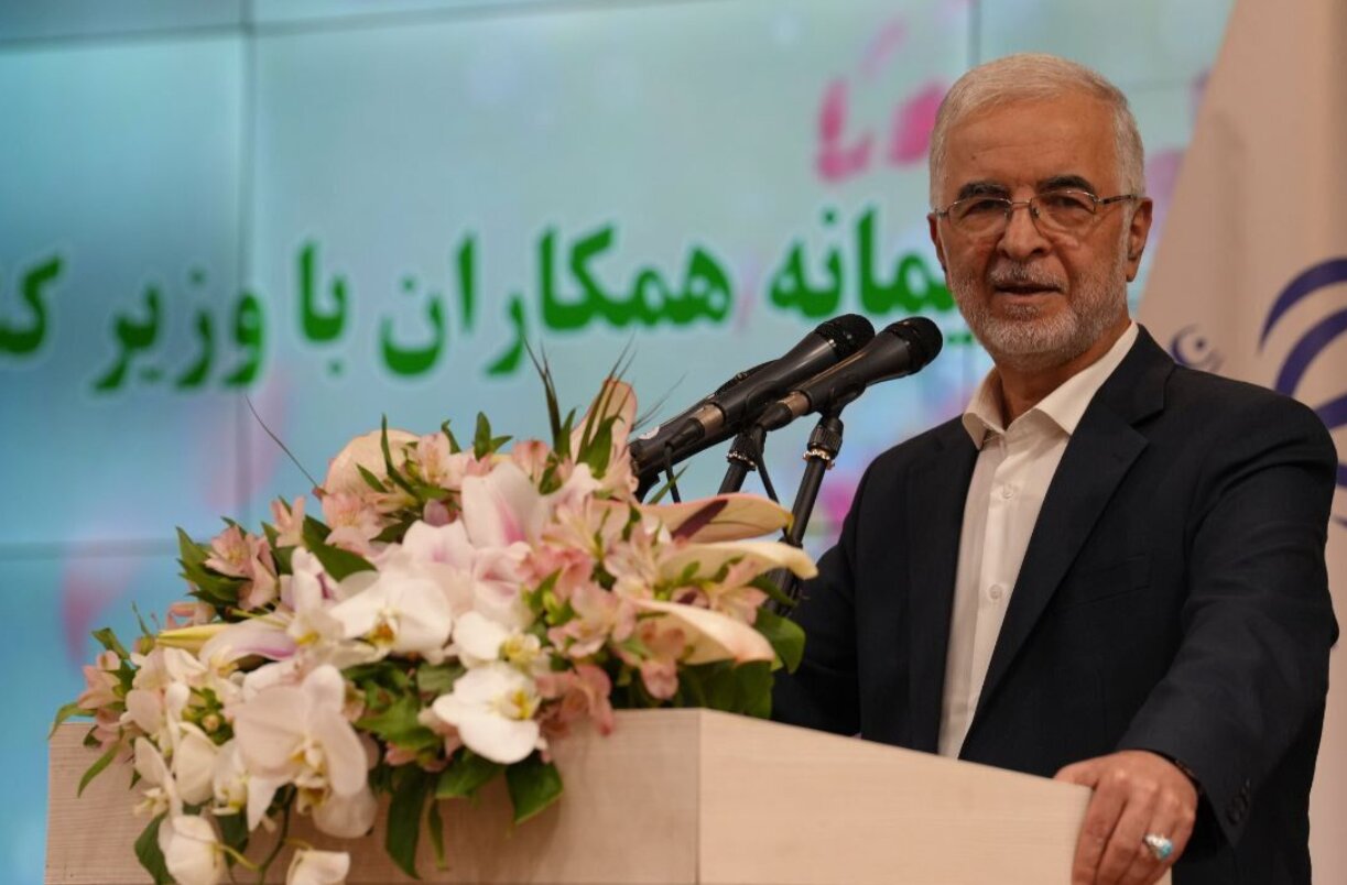 هشدار وزیر کشور درباره کاهش جمعیت در ایران؛ تا سال ۱۴۸۰ جمعیت به زیر ۴۰ میلیون نفر می‌رسد/عوامل اقتصادی و معیشتی بر فرزندآوری اثرگذار هستند اما...