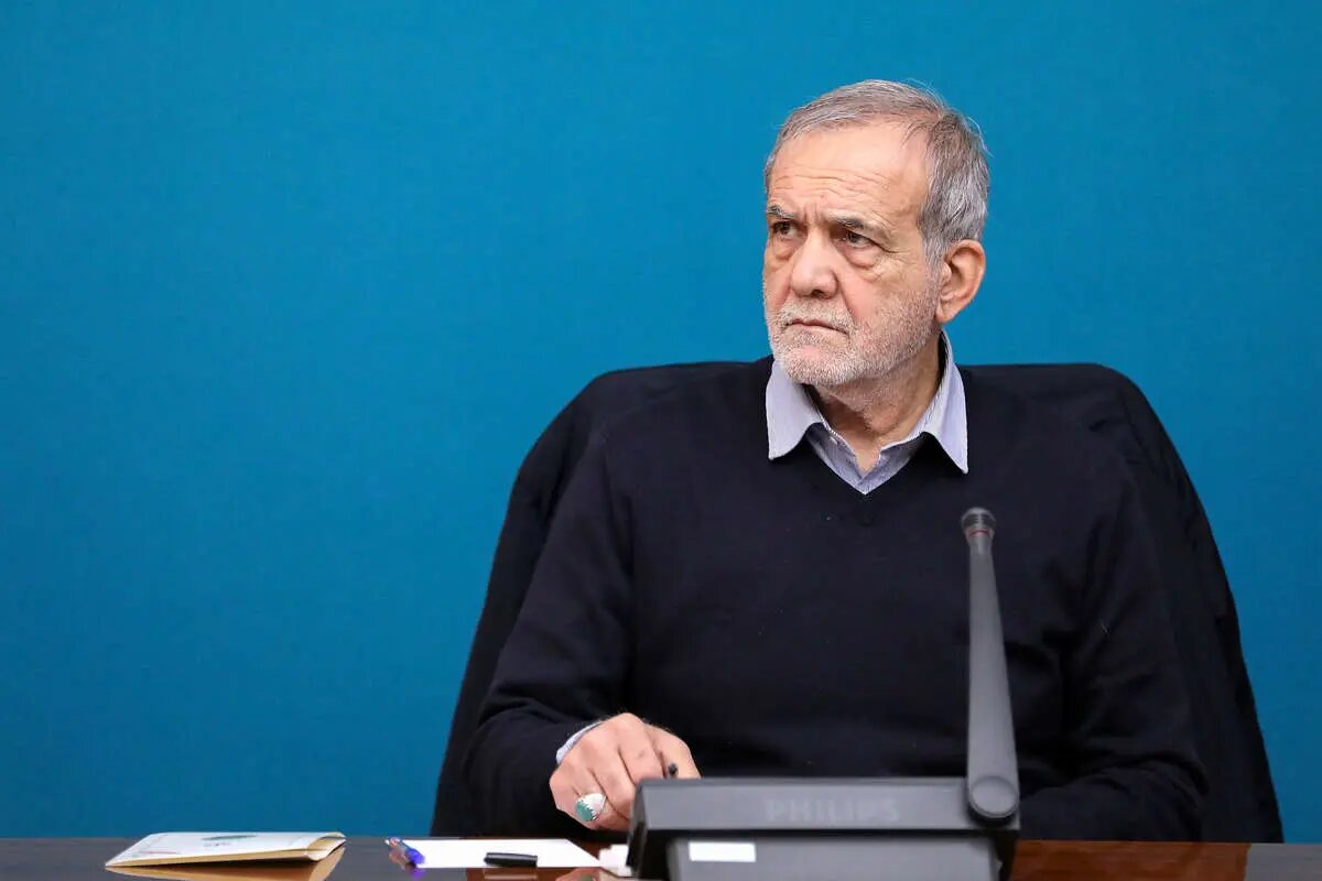 آقای پزشکیان! به دکتر جسن قاضی‌زاده هاشمی مراجعه کنید تا داخل چشم‌های شما لنز بگذارد!