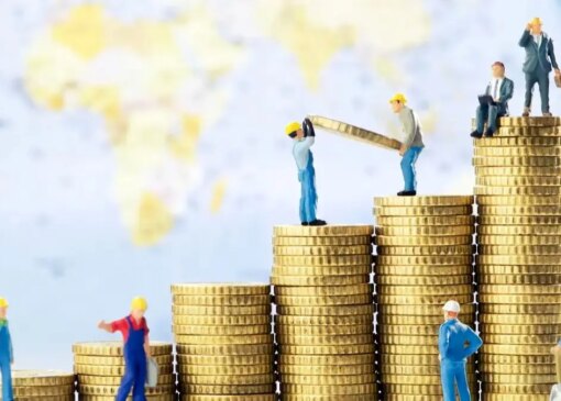 شکاف دستمزد و معیشت تاریخی؛ کارشناسان: افزایش 100 درصدی حقوق هم راه حل نیست!