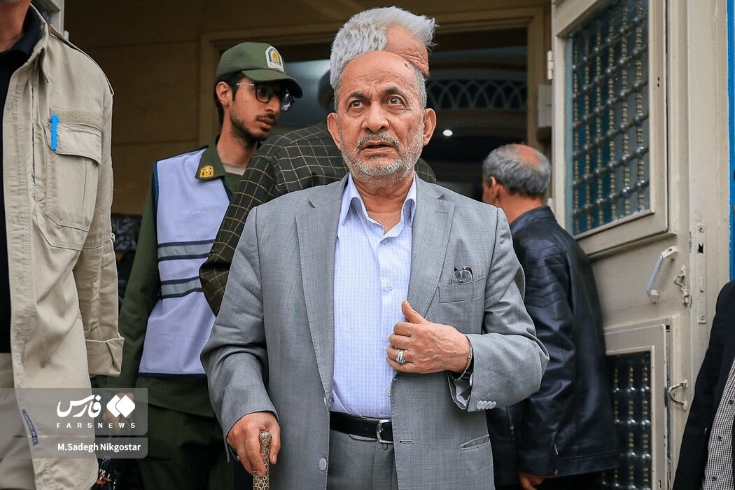 تصاویری از پسران شهید اسماعیل خطیب در مراسم چهلم پدرشان/ کاظم صدیقی و محمود کریمی هم آمدند