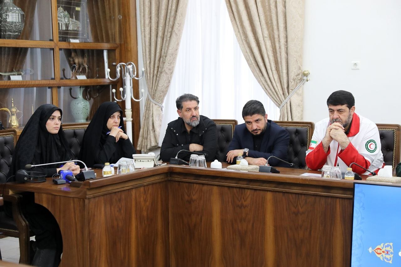 جلسه ستاد ملی مراسم تشییع پیکر رهبر شهید انقلاب/ زاکانی هم نشین عارف شد+ تصاویر