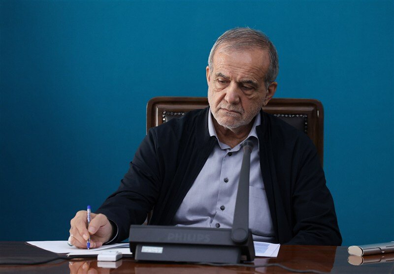 پزشکیان:  هدف ما مچ‌گیری نیست / باید ریشه و بستر فساد را ریشه‌کن کنیم
