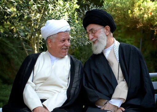 تصویری از دیدار استانداران دولت دوم هاشمی رفسنجانی با رهبر شهید/ وقتی احمدی نژاد و جهانگیری استاندار بودند/ فهرست استانداران در سال ۱۳۷۴