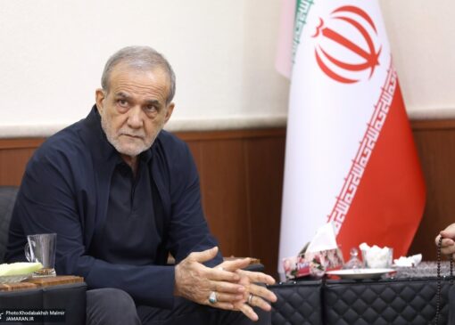 پزشکیان به جماران رفت/ سید احمد خمینی هم بود+ تصویر