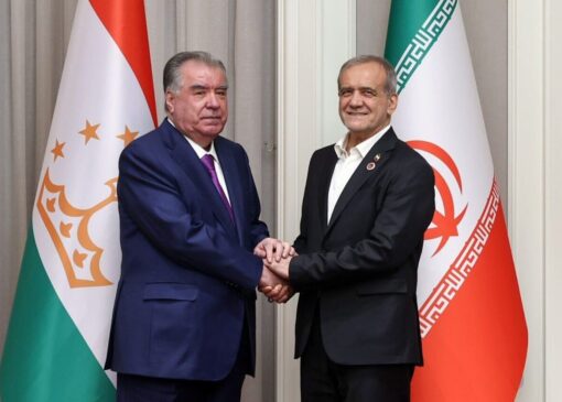 دیدار پزشکیان با رئیس جمهور قرقیزستان با محوریت موضوعات ترانزیتی جدید/ چرا رئیس جمهور از صدیر جباروف قدردانی کرد؟