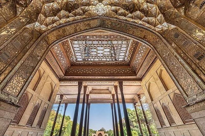 چهلستون زیر داربست می‌رود | بازتاب امروز