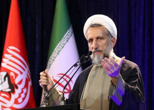 امام جمعه قزوین: «موتورسواری بانوان بدون گواهینامه غیرقانونی است» | بازتاب امروز