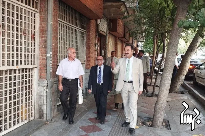 بازدید میرجلال‌الدین کزازی، از آتشکده تهران | بازتاب امروز