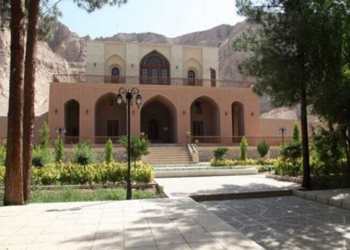 درب‌های بسته باغ تاریخی ۴۰۰ ساله؛ کرمانی‌ها داخل بیرم‌آباد را ندیده اند | بازتاب امروز