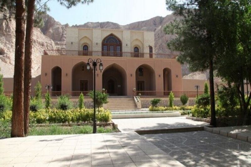 درب‌های بسته باغ تاریخی ۴۰۰ ساله؛ کرمانی‌ها داخل بیرم‌آباد را ندیده اند | بازتاب امروز