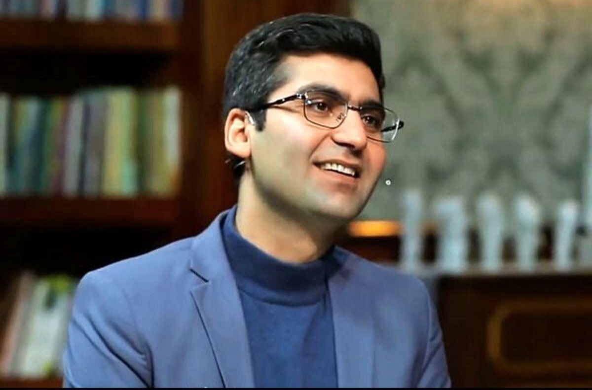 شوخی با مجتبی شکوری در قسمت ۱ مرد ۳ هزار چهره | از پادکست تا کنایه به فراستی | بازتاب امروز