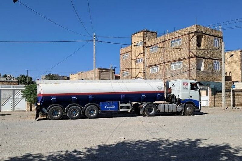 نفتکش‌های بدون پارکینگ در تربت‌حیدریه | بازتاب امروز