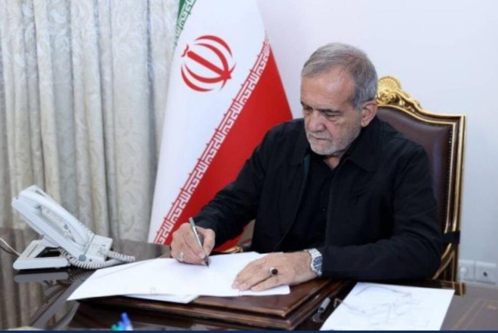 پزشکیان برای احمد ناطق‌نوری نوشت؛ برای اعتلای بوکس کشور نقش‌ ماندگاری ایفا کرد + متن پیام تسلیت