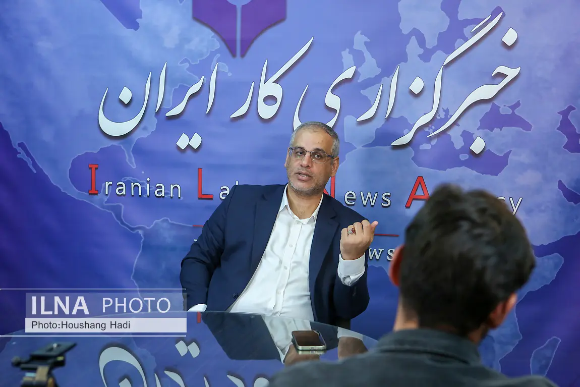 خطر حذف ۱.۴ میلیون شغل تا پایان سال/ حداقل ۲ میلیون و ۵۰۰ هزار کارگر بیکارند/ در طرح «اشتغال عمومی» بیمه تأمین اجتماعی نداریم