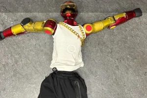 آزار جنسی دختر ۱۶ ساله توسط یک ربات! | بازتاب امروز