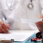این دکتر زیرمیزی می‌گیرد، بیمار دوربین بیاورد! | بازتاب امروز