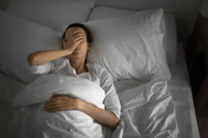 خواب کمتر از ۵ ساعت و خطر ۳۷ بیماری | بازتاب امروز