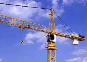 مرگ اپراتور ۶۵ ساله جرثقیل در ارتفاع ۶۰ متری | بازتاب امروز